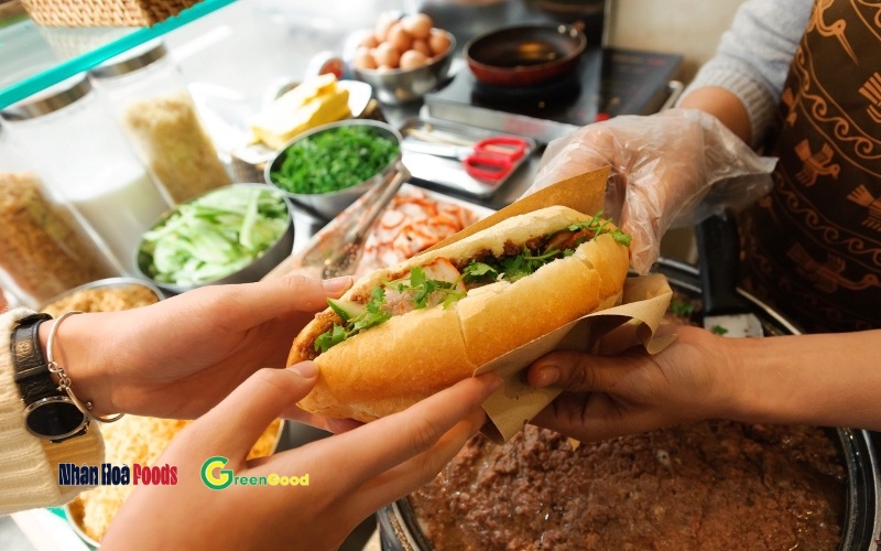 Pate Ăn Kèm Gì Ngon? Gợi Ý Các Món Ăn Kèm Pate Phổ Biến